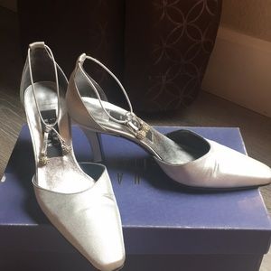 Stuart Weitzman 5 1/2 silver shoes w/ ankle strap
